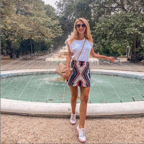 Andreea Bălan a prins ultimele zile cu soare pe litoral