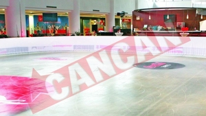 Se deschide singurul patinoar permanent