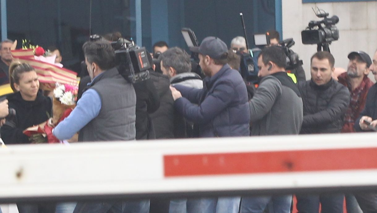 Simona Halep a revenit azi în ţară! Imagini LIVE de pe Aeroportul Otopeni