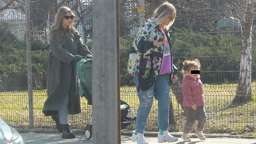 Delia Matache așteaptă un copil? Imaginile care o dau de gol pe cântăreață
