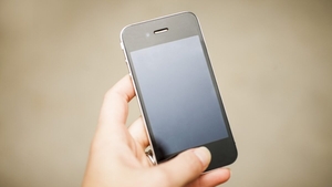 Mai ai modelele de iPhone 4 și iPhone 5 acasă? Vânzarea lor te poate îmbogăți peste noapte