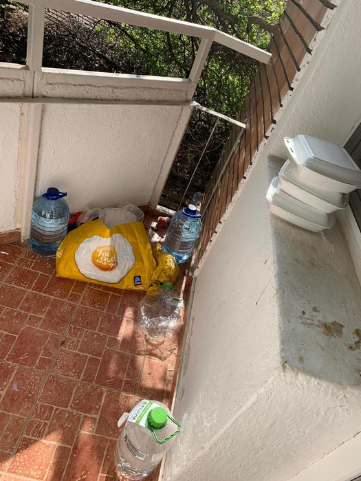 Dezastrul lăsat de românii care au stat într-un centru de carantină din Galați. Viceprimar: „Cine este om și cine câine?”. Imagini greu de privit