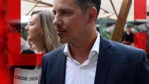 Lucian Viziru, de neoprit! Interviu de zile mari, pe care fratele lui, Augustin, nu ar trebui să-l asculte: ”Fetița seamănă cu unchi-su!”