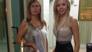 Nu doar DENISA MANELISTA este bolnavă, ci si mama ei! Bunica cântăreţei a dezvăluit totul:,,Are probleme mari la inimă...''