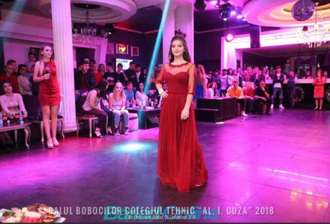 Drama neștiută a familiei Ralucăi Noacă, adolescenta care a murit în urma unui accident din Bârlad. Unii cred că este vorba despre un blestem