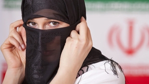 O iraniana, acuzata de adulter, va fi ucisa cu pietre!