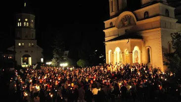 Cum se vor desfășura slujbele în acest an, de Paște? Măsurile pe care românii trebuie să le respecte