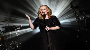 Adele nu are rival! Cum a reuşit cântăreaţa să stârnească invidia colegilor săi