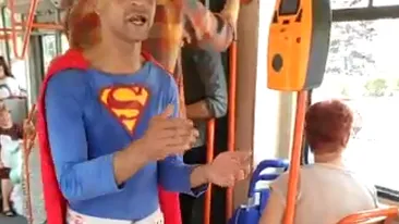 Ce idee a avut un cerșetor dintr-un tramvai din București! Călătorii s-au șocat când l-au văzut