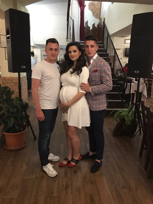 Bianca Marina este o graviduţă foarte fericită: ea şi Steliano Filip s-au cununat civil
