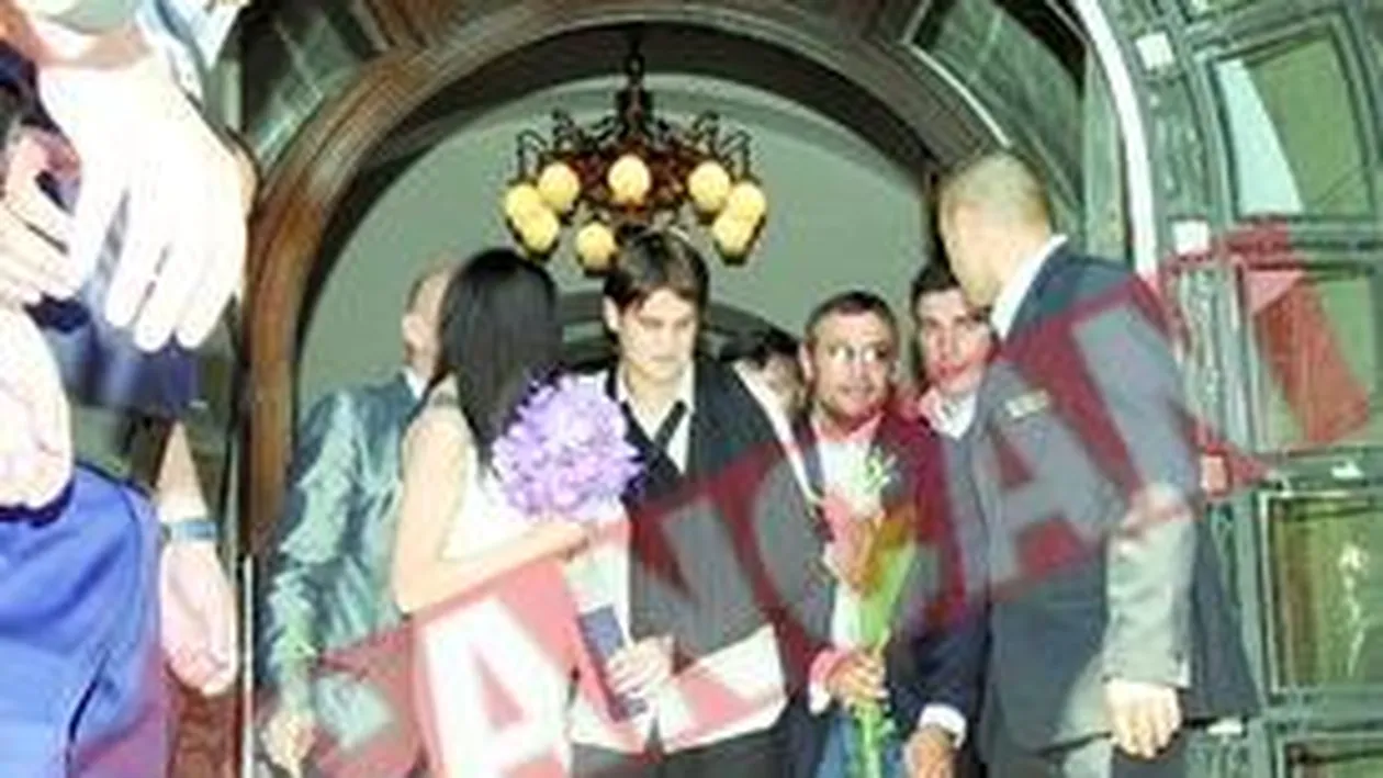 Cum a bagat camera ascunsa Juvet-ul lui Chivu la cununie