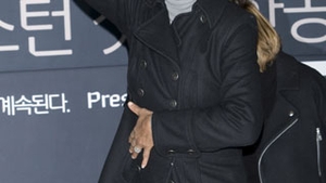 Whitney Houston refuza sa se interneze intr-un centru de reabilitare!
