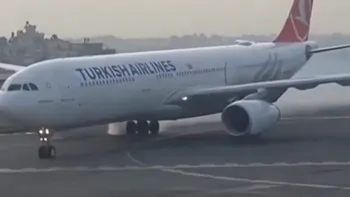 Un avion cu 300 de pasageri la bord a luat foc la aterizare în Nepal. Aeroportul a fost închis