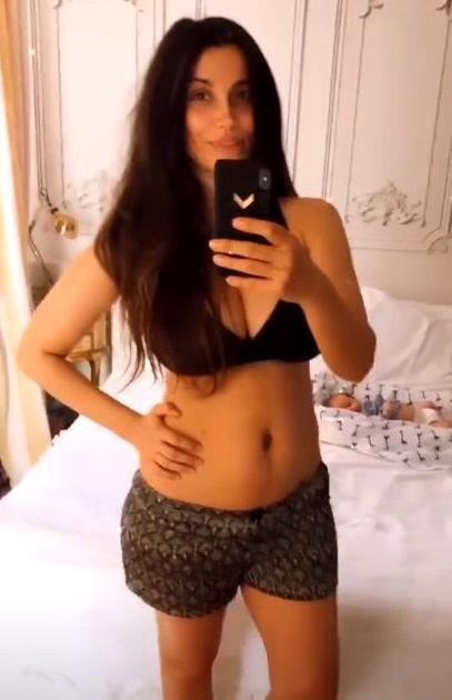 Lili Sandu, selfie în lenjerie intimă la 40 de zile după ce a născut: “Așa se prezintă abdomenul”. Câte kilograme a slăbit logodnica lui Silviu Țolu