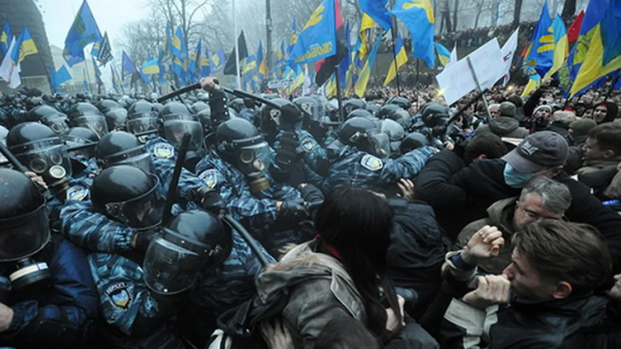 Cel putin 35 de MORTI in Ucraina! Moscova s-a declarat indignata de violentele din orasul Odesa