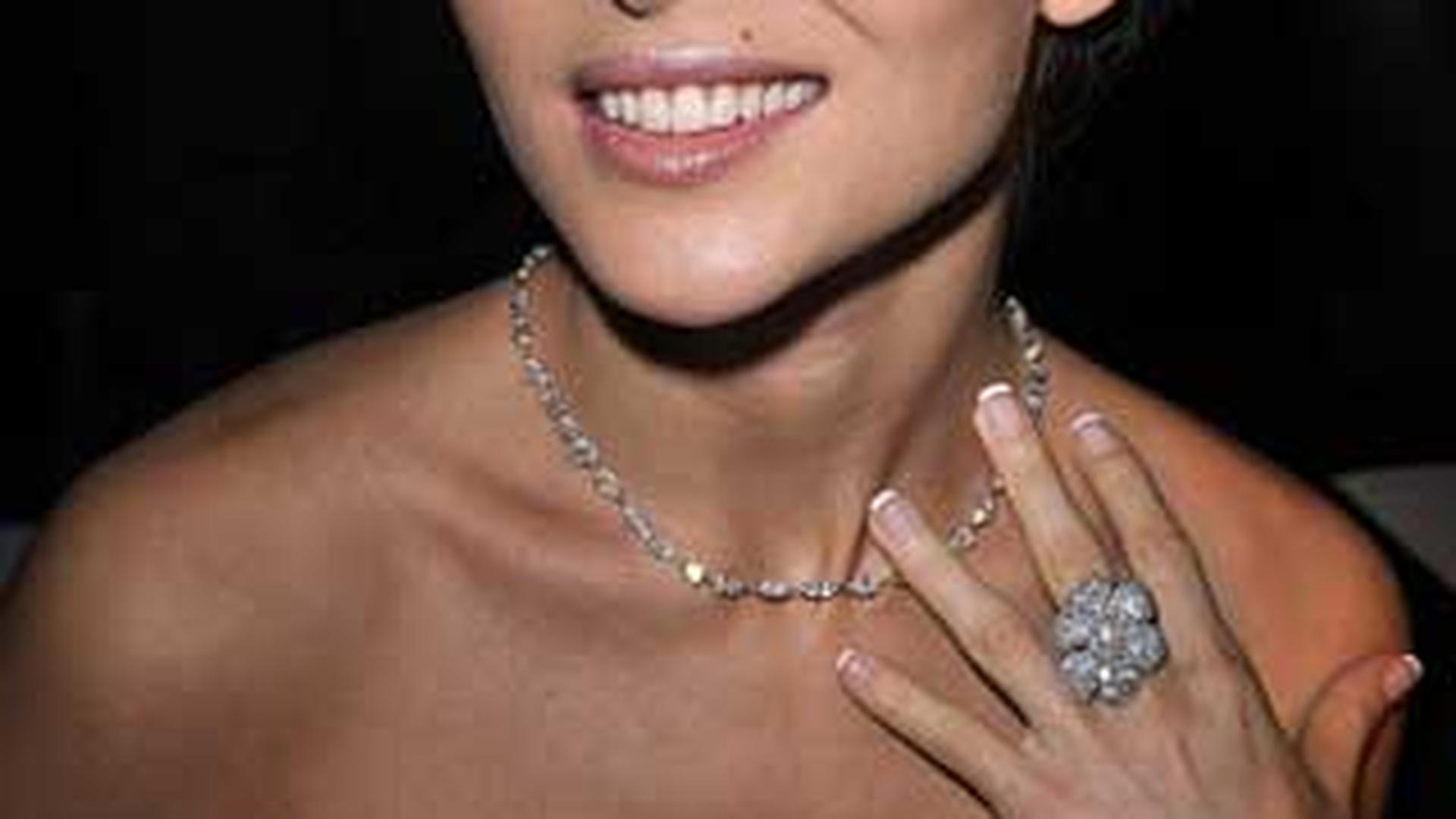 Elsa Pataky, pe urmele Andreei Marin! Imaginile cu ea in sanii goi nu vor fi retrase