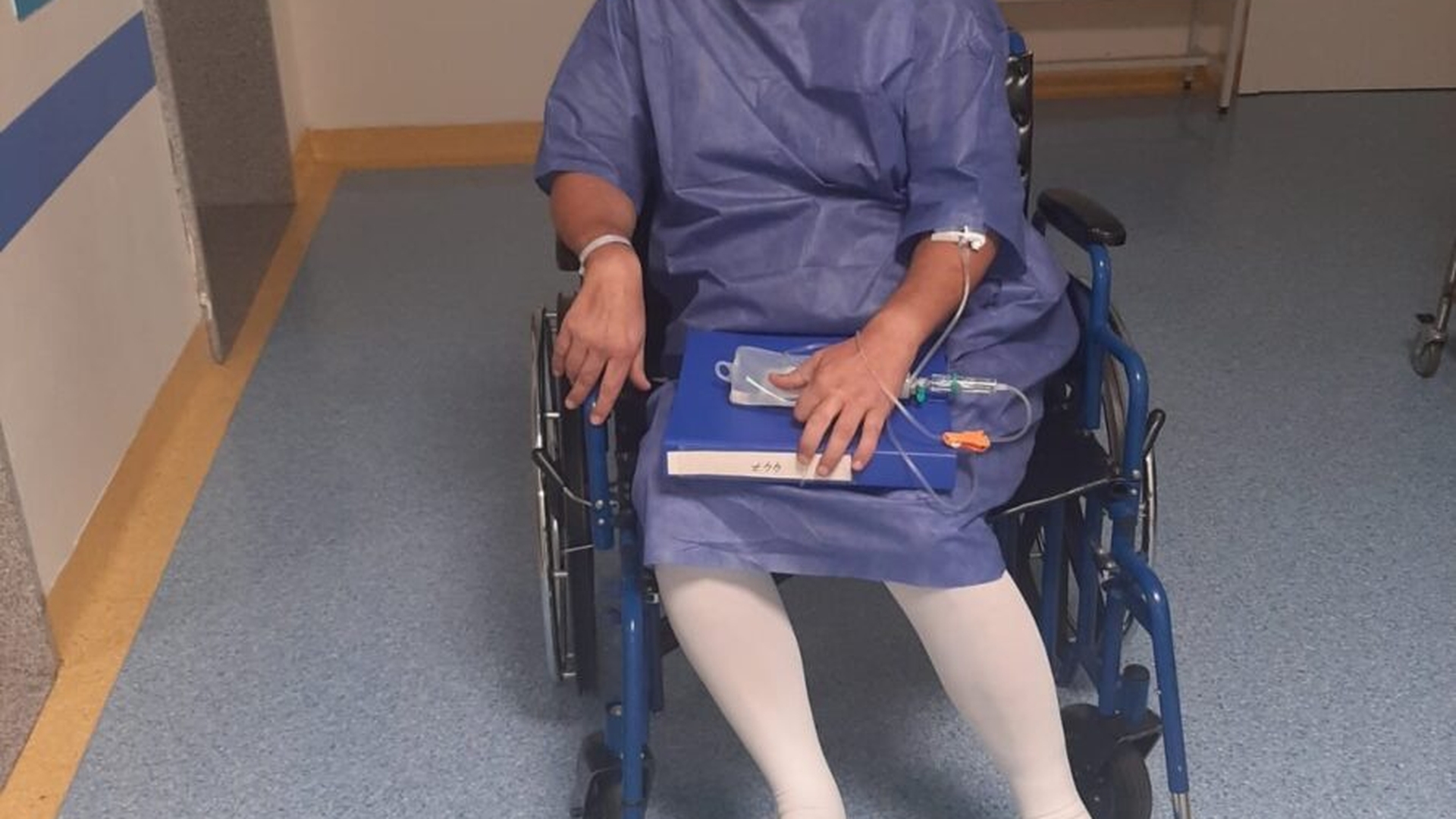 Cătălin Crișan, cu medicul lângă scenă. „A avut grijă de mine”