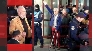 Cu ce mesaje pe insigne s-a afișat avocatul lui Călin Georgescu! Semnificațiile biblice din spatele simbolurilor