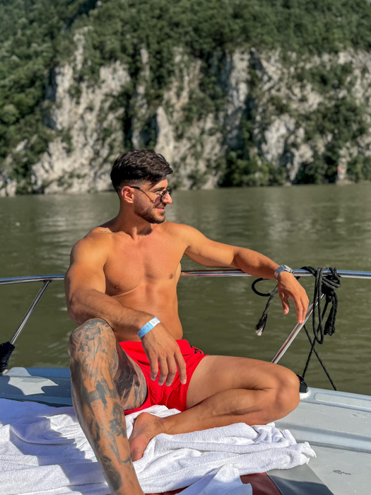 Pescobar, silit să-şi asume relaţia cu mama copilului?! Ce se întâmplă, de fapt, între Paul Nicolau şi Gianina