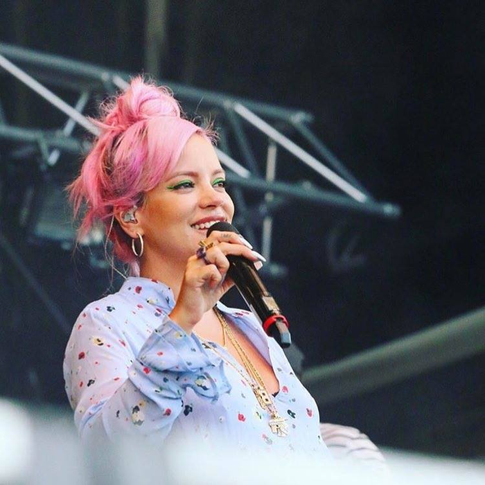 Lily Allen a recunoscut că a apelat la prostituate după ce s-a despărțit de soțul ei