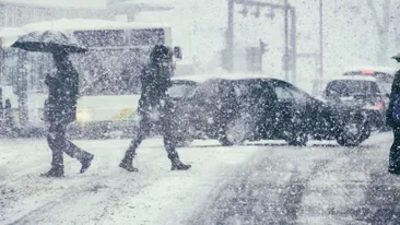 Cod portocaliu de viscol și ninsori în sudul țării. Ce spun meteorologii