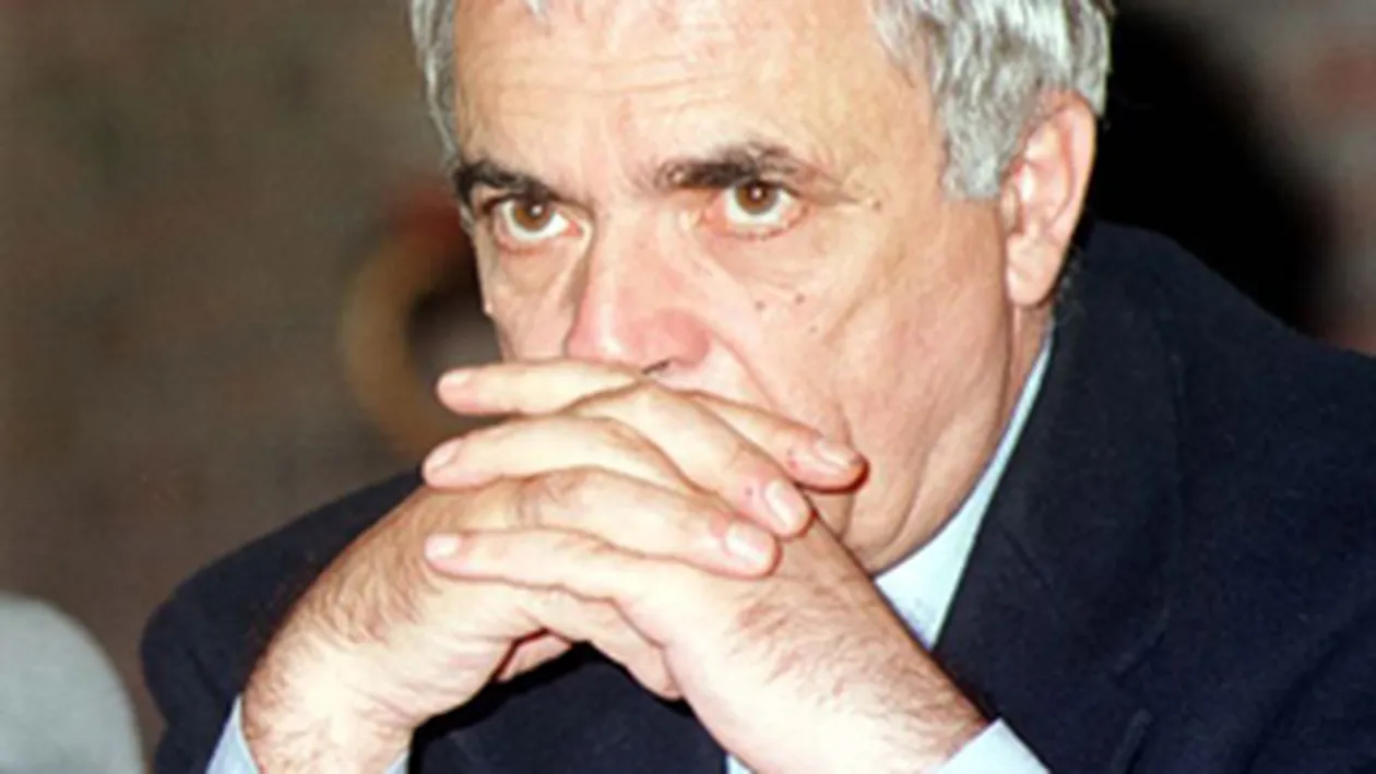 Nicolae Manolescu: Adrian Paunescu lasa un gol in poezia romaneasca atat ca om, cat si ca artist