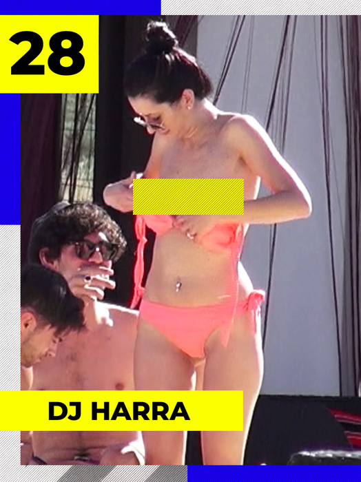 Parada bombelor sexy fără sutien. Divele din România și-au dezgolit nurii pentru bronzul perfect, sub privirile pofticioase ale bărbaților de pe plajă!