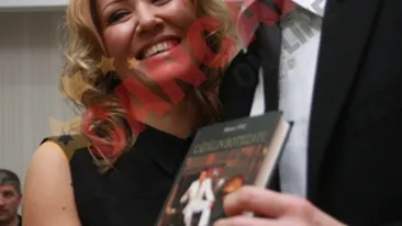 Cartea lui Botezatu, deja un best seller! Sute de oameni s-au inghesuit sa-i ceara autograf la lansare