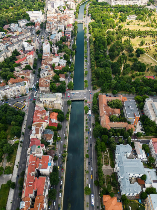 Orașul din România lăudat în presa din Marea Britanie. Mii de turiști îl vizitează anual