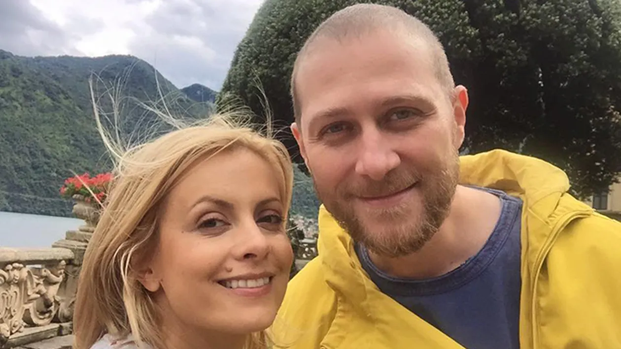 Operaţia a schimbat-o pe SIMONA GHERGHE. Iubitul i-a dat inelul, dar nunta se lasă aşteptată