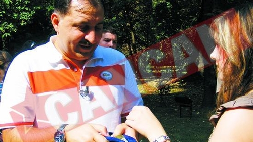 Vali Vijelie a adunat bani pentru o fetita bolnava