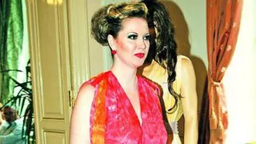 Oana Lis si-a facut analizele la clinica in care a nascut stirista! Merge pe reteta Simonei Patruleasa