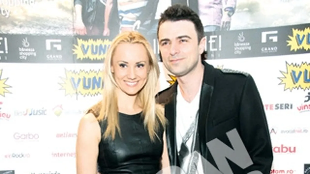 Bebelusa Oana a nimerit la rubrica Bine imbracati! Sexy intr-o rochie mulata din piele!