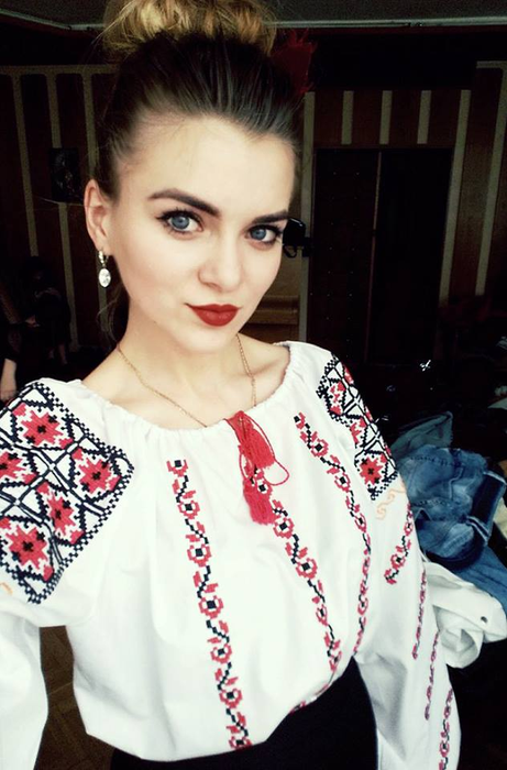 Cine e de fapt Daniela Machidon, sexy-studenta care a luat ultimul golden buzz la Românii au Talent. Ce nu s-a spus la Pro TV