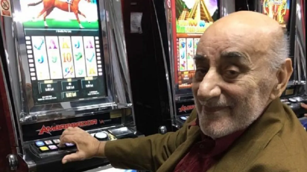 Viorel Lis își tratează depresia la păcănele! ”E greu să aibă viață de pensionar”