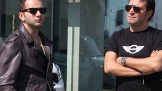 Daniel Buzdugan si Mihai Morar cauta bilete moca la un concert: "Platim cu multumiri"