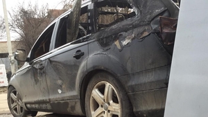 Un tânăr din Dolj s-a trezit cu mașina incendiată. Îl bănuiește pe fostul iubit al concubinei sale