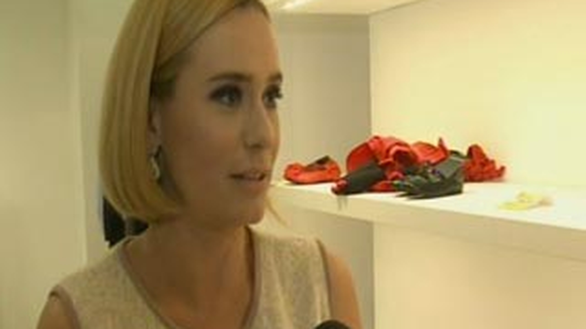 Andreea Esca nu se considera vedeta: "Ma imbrac de mai multe ori cu aceeasi haina"