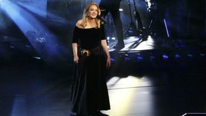Adele, în lacrimi, în fața fanilor: "Nu știu când voi mai face asta..."