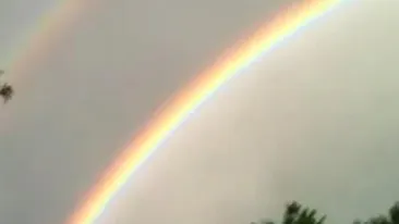 Sa vezi si sa nu crezi! In America a aparut curcubeul dublu! Vezi aici cum arata!