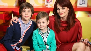 Monica Dascalu isi va petrece Pastele alaturi de Alex Dima si fetita lui si actrita Elvira Deatcu impreuna cu baietii sai