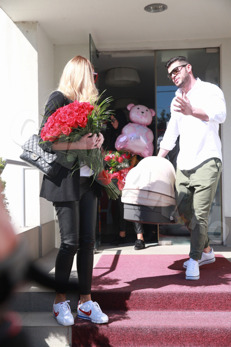 Primele imagini cu BIANCA DRĂGUŞANU după ce a devenit mamă!