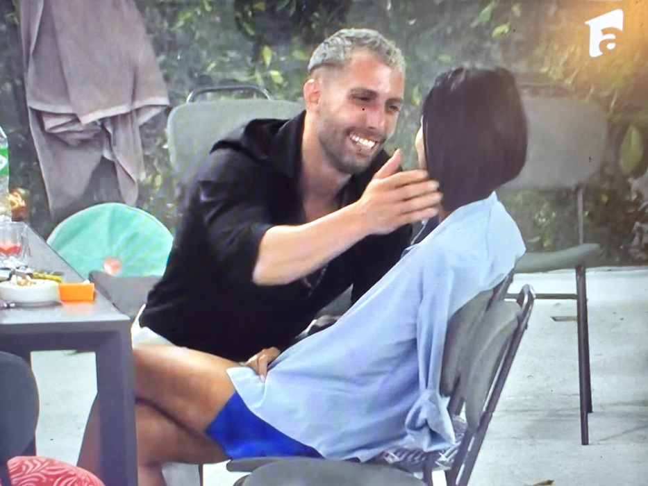 Bianca, surprinsă în tandrețuri cu Mattia! (CAPTURA FOTO)