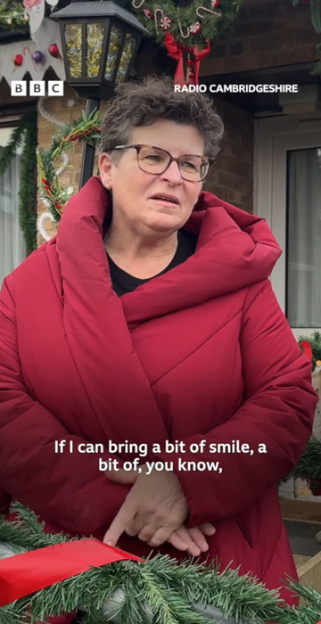 Camelia i-a impresionat pe jurnaliștii de la BBC după ce și-a decorat casa de Crăciun. Sursă foto: Instagram bbccambridgeshire