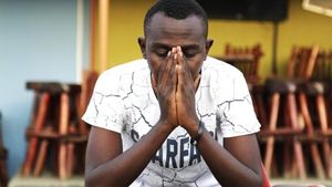 Mutându-se din Africa în Cluj-Napoca, un tânăr de culoare nu își poate găsi chirie. Care este motivul absurd invocat