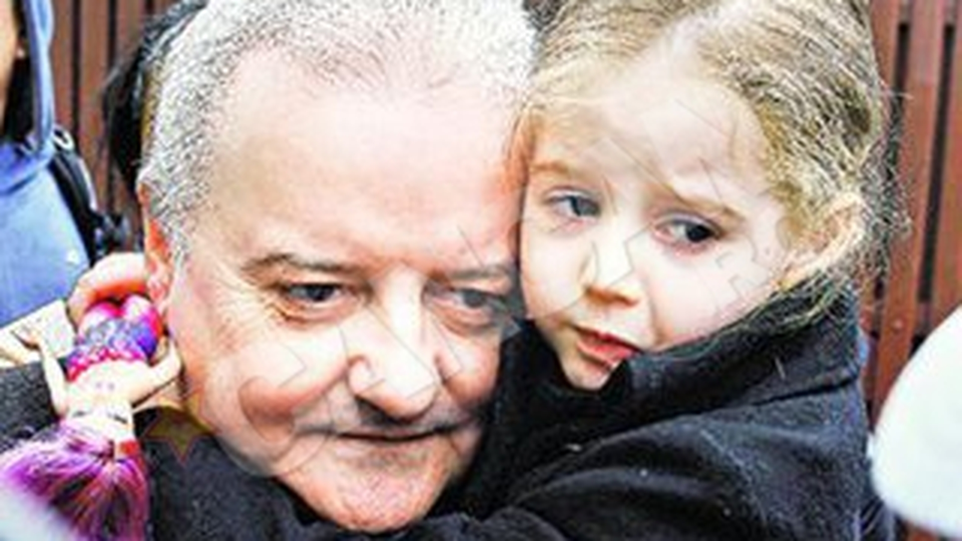 Irinel Columbeanu o lasa pe Moni sa stea cu fetita: "Poate sa o vada pe Irina cand doreste"