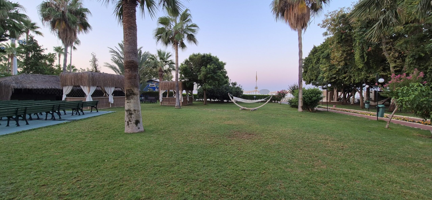 Cât au plătit doi români pentru un sejur de 7 nopți la „ultra all-inclusive”, în Turcia. Au fost cazați într-un hotel de 5 stele din Antalya