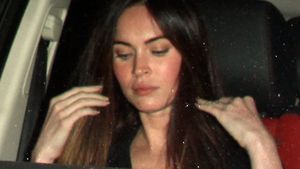 Sarcina si-a spus cuvantul! Primele fotografii cu Megan Fox dupa ce a nascut!