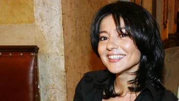 Oana Sarbu: Iubesc flirtul si imi place sa ma joc