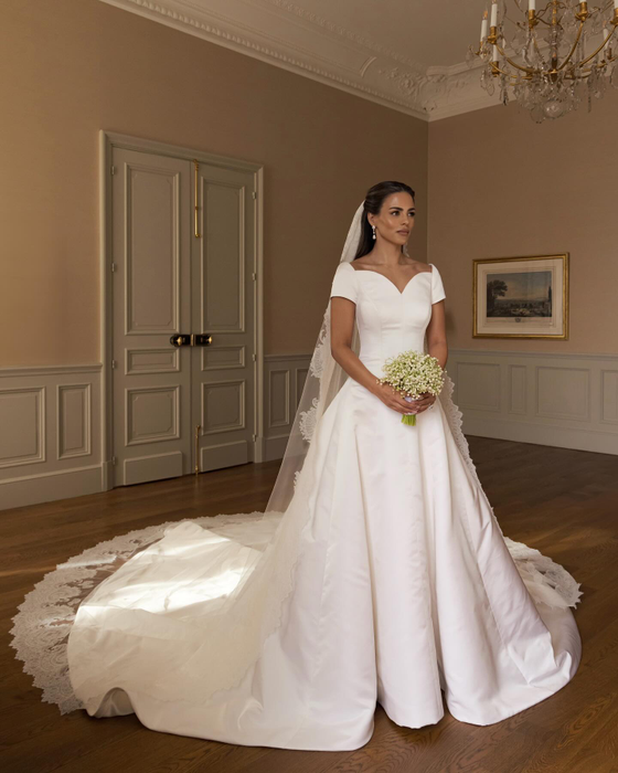 Mireasa a purtat o rochie Dior/ Sursa foto: Instagram